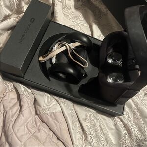 Oculus quest vr head set